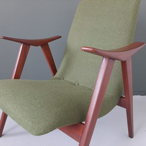 Louis van Teeffelen easychair lindengroene stof