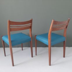 Minimalistische vintage stoelen